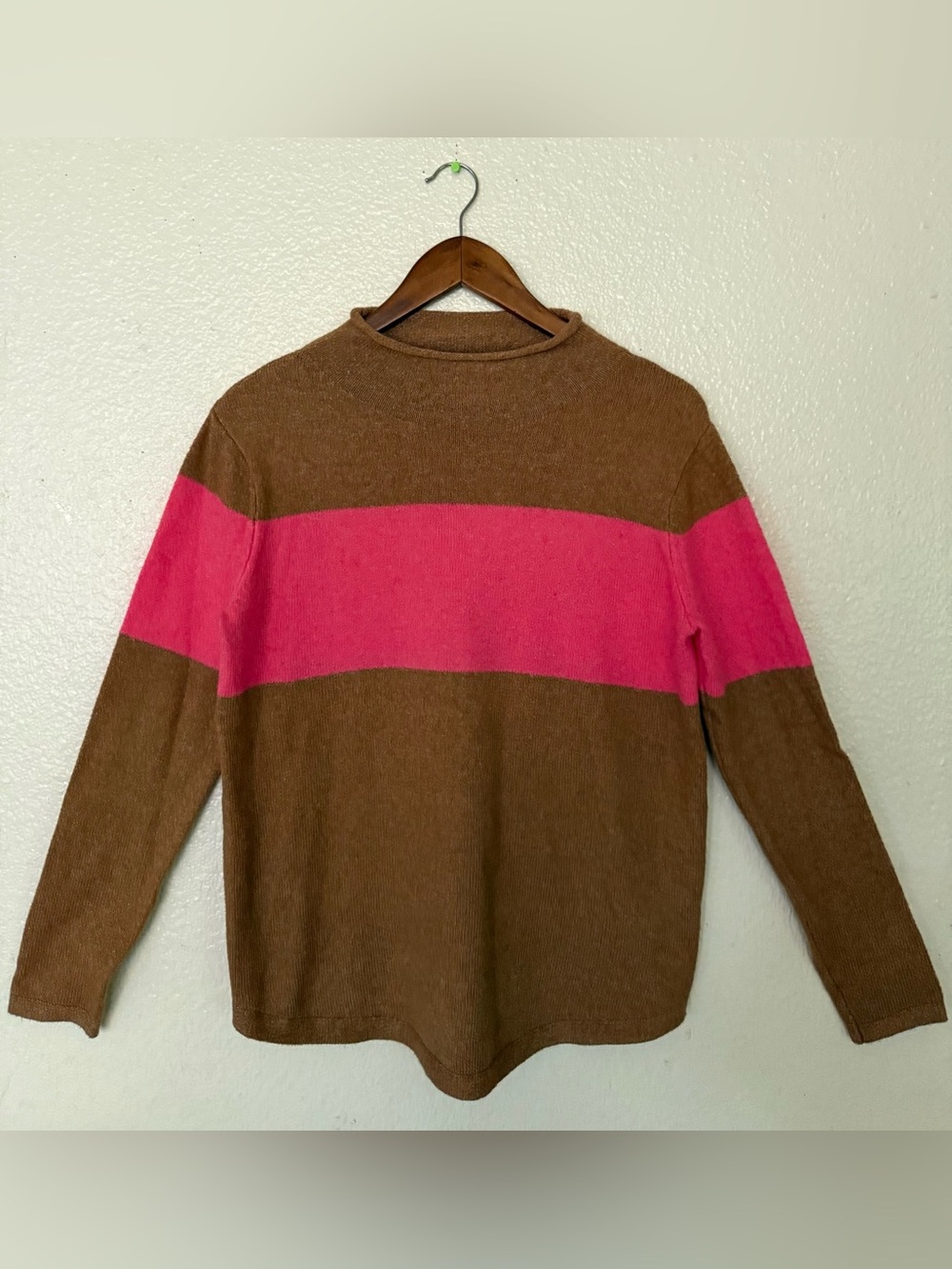 Old Navy Women’s Brown Crewneck Sweater with Pink Chest Stripe size Small
